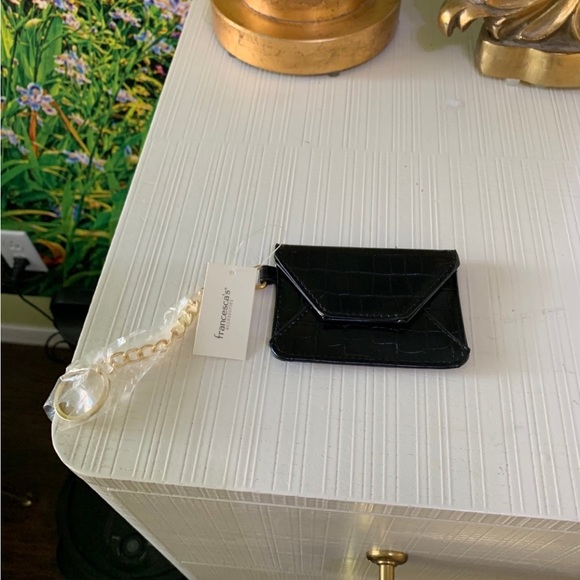 Francesca’s collections Mandy Croc Embossed Envelope Key Ring in black color - Picture 12 of 12